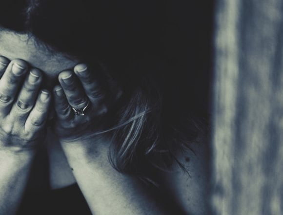 trafic Rețea de proxenetism, promovată pe site-uri de matrimoniale