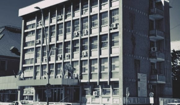 Primaria Bacau Angajări nelegale la Primăria Bacău: inspectori de specialitate fără studii superioare
