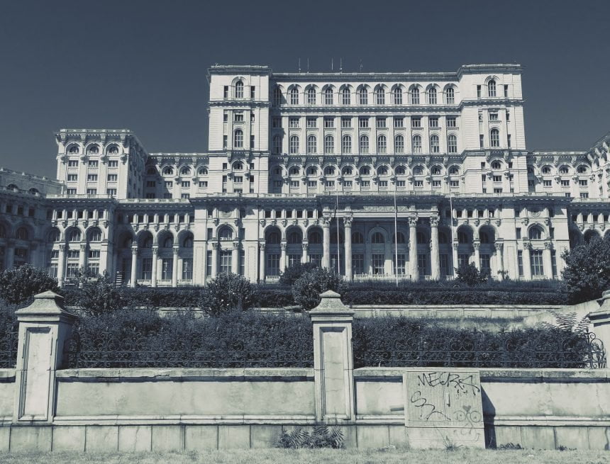Parlament Deputații români preconizează că vor mânca de 23.586.400,71 lei în următoarele 36 de luni