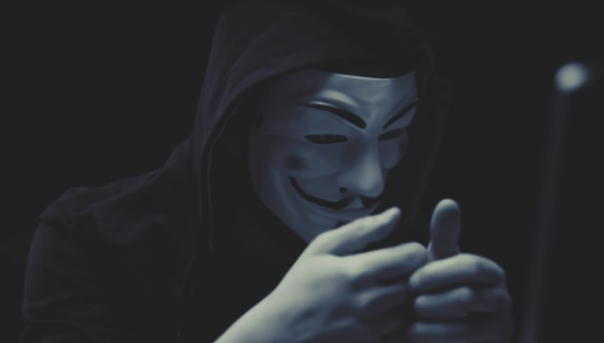 Anonymous a închis site-ul Parchetului General al Federației Ruse